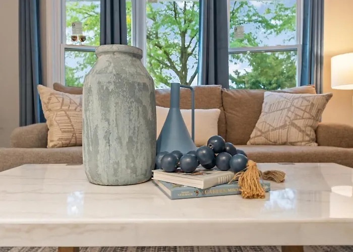 Cozy Spacious Retreat Games Groups Pets Allowed Holiday home